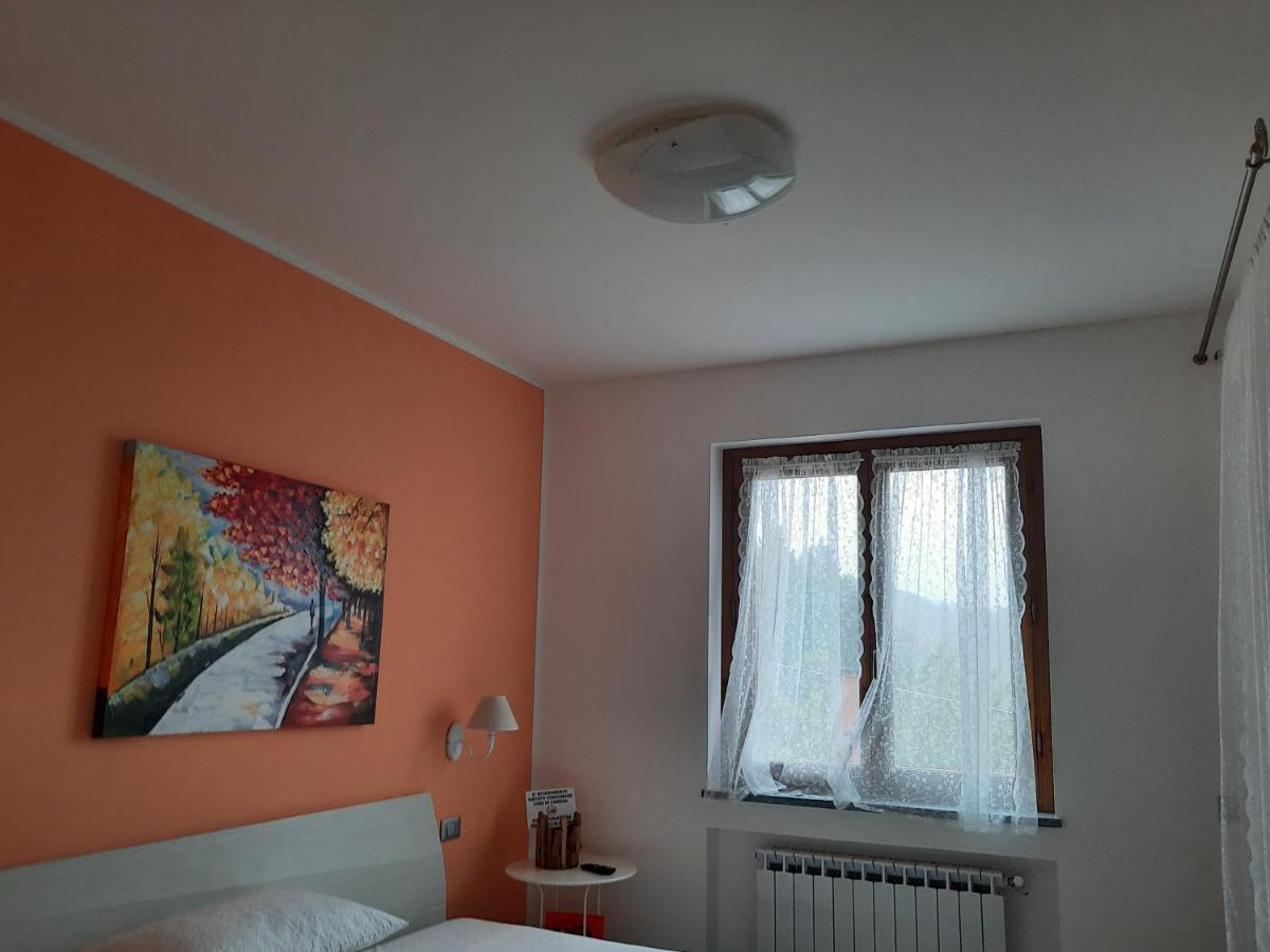 B&B Le Tre Fate Вараце Екстериор снимка
